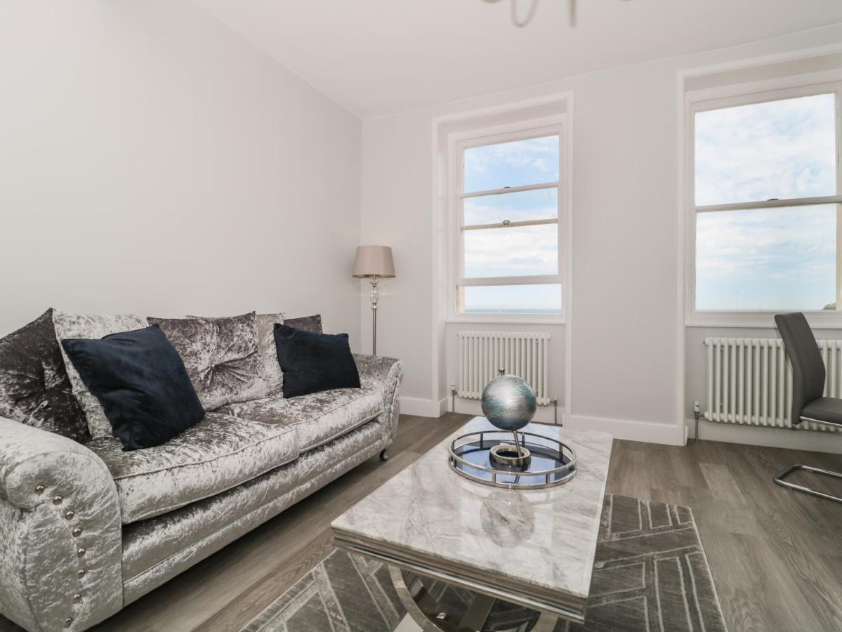 Royal Terrace View * Weymouth